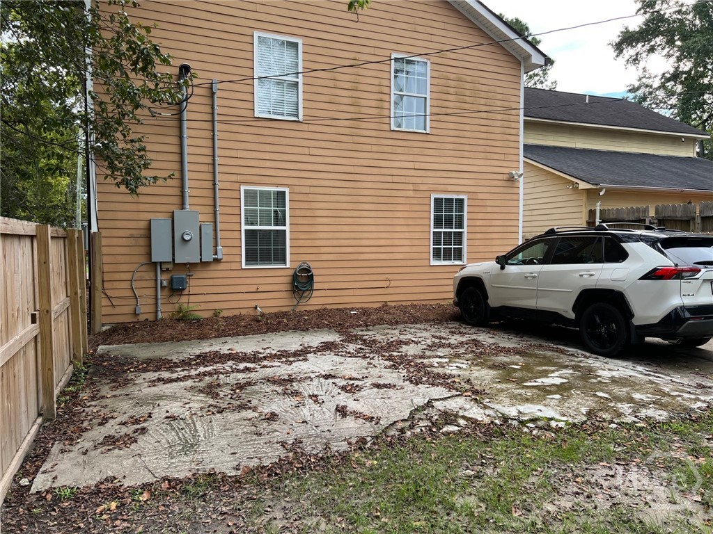 826 E 33rd Street Property Photo 14