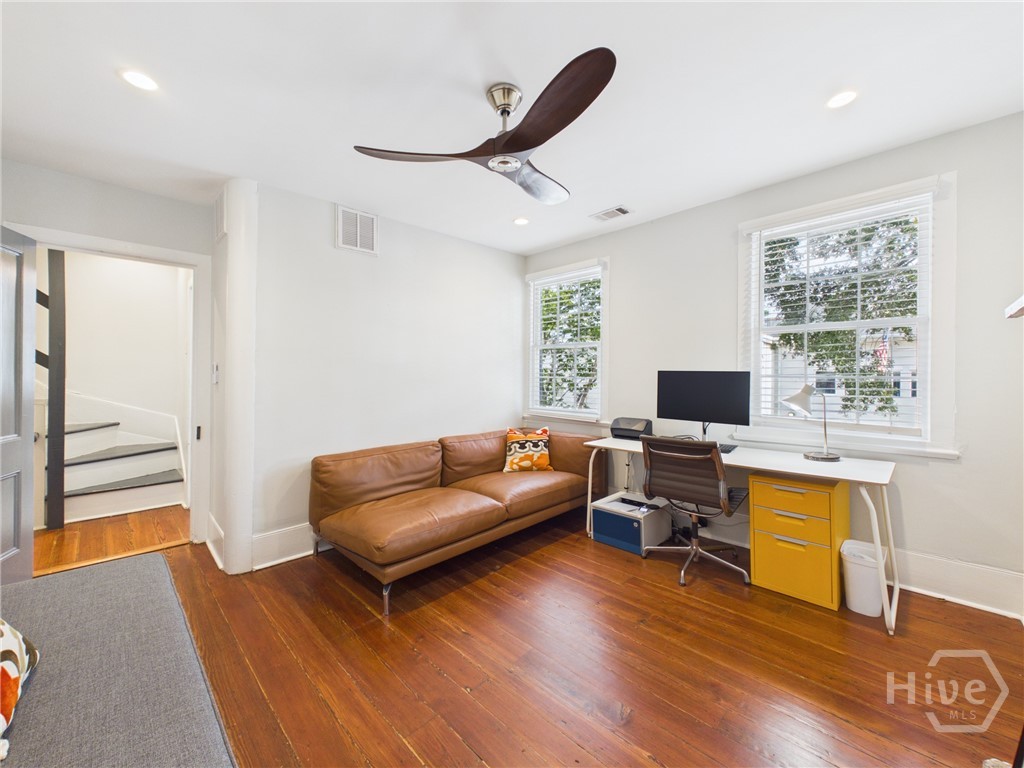 509 E Charlton Street Property Photo 18