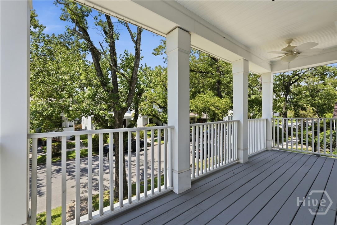 766 E Park Avenue Property Photo 21