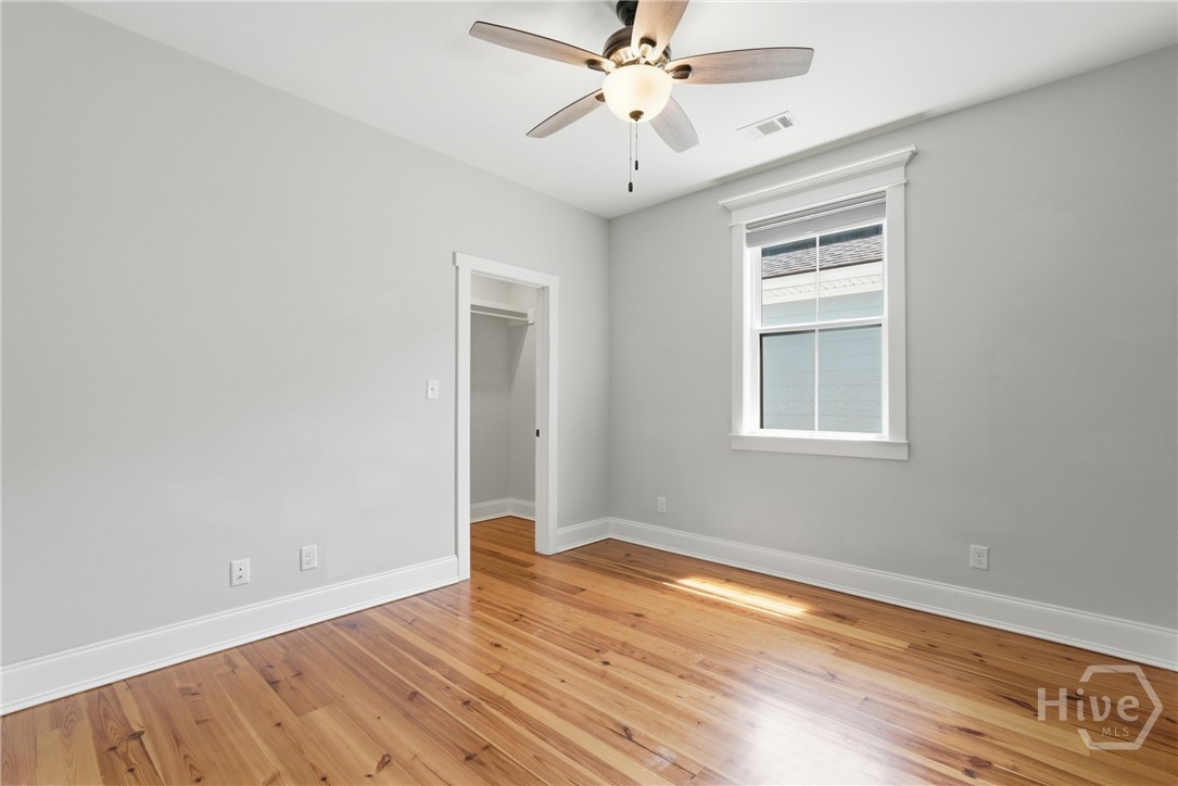 766 E Park Avenue Property Photo 22