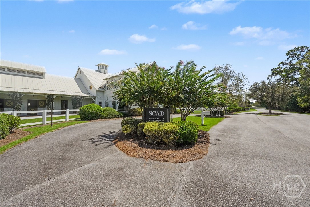 1071 Bridle Path Boulevard Property Photo 6