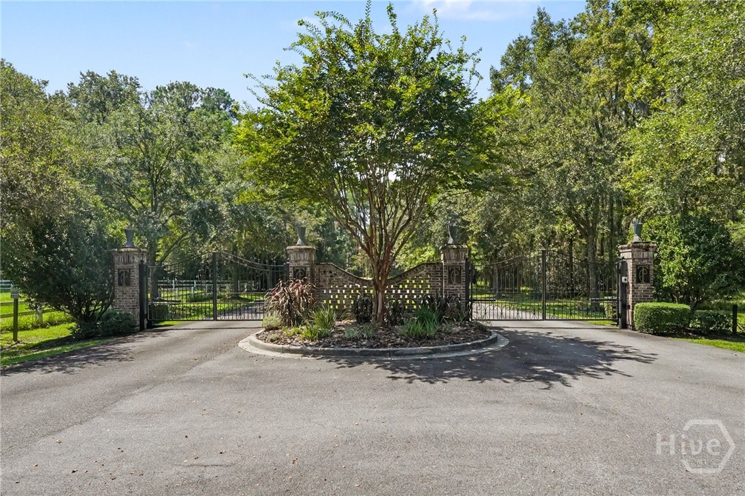 1071 Bridle Path Boulevard Property Photo 7
