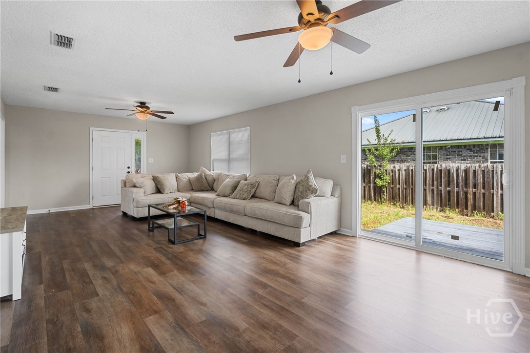 937 Gulfstream Road Property Photo 4
