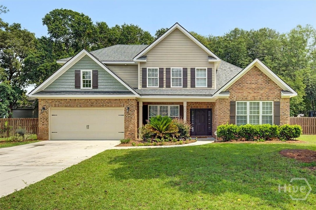 102 Red Oak Lane