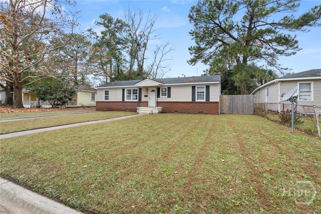 325 Manor Drive Property Photo 4