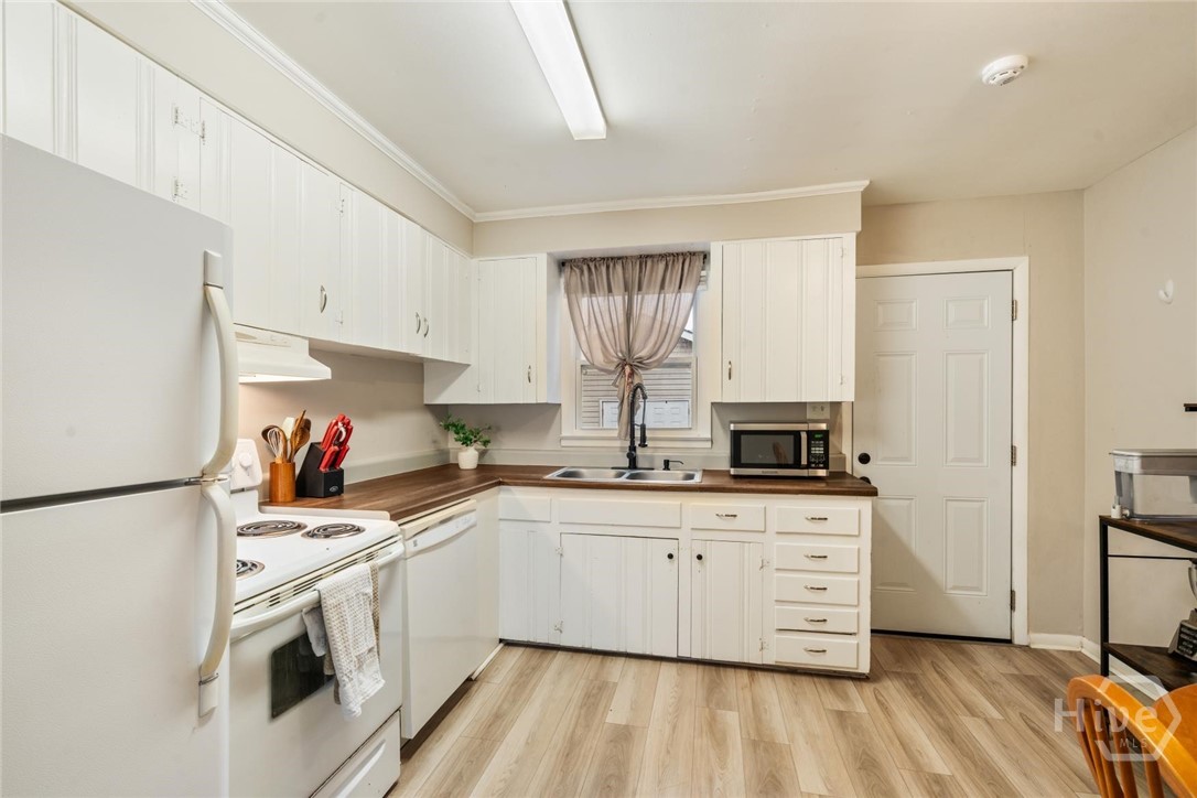325 Manor Drive Property Photo 16