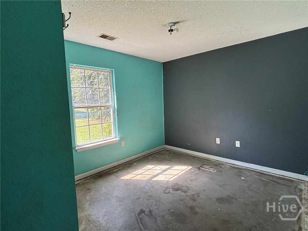 405 Shadowbrook Circle Property Photo 12