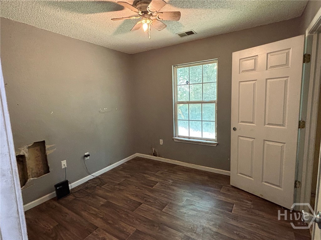 405 Shadowbrook Circle Property Photo 14