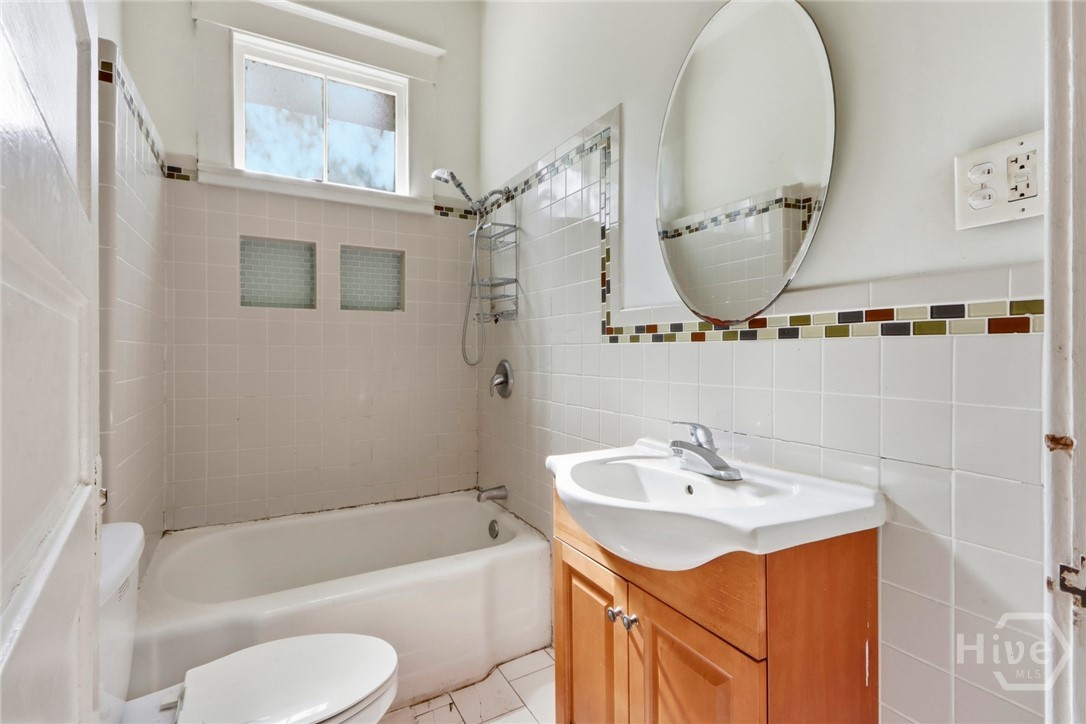 402 E 38th Street Property Photo 33