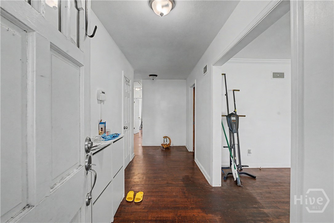 4747 Oakview Drive Property Photo 6