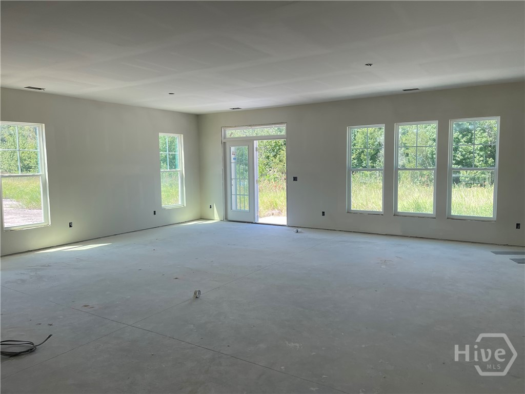 164 Como Drive Property Photo 8