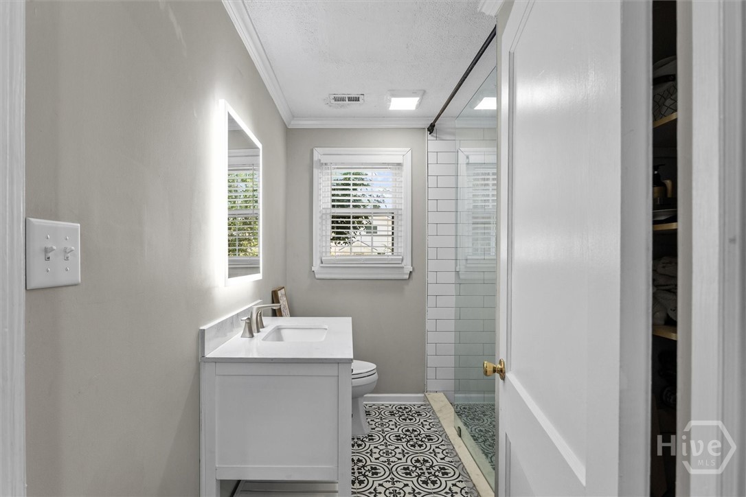 307 Columbus Drive Property Photo 24