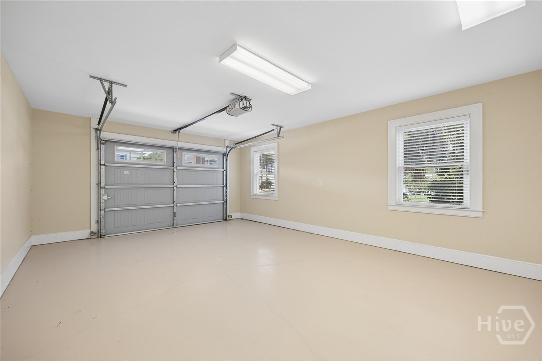10 8th Street Property Photo 9