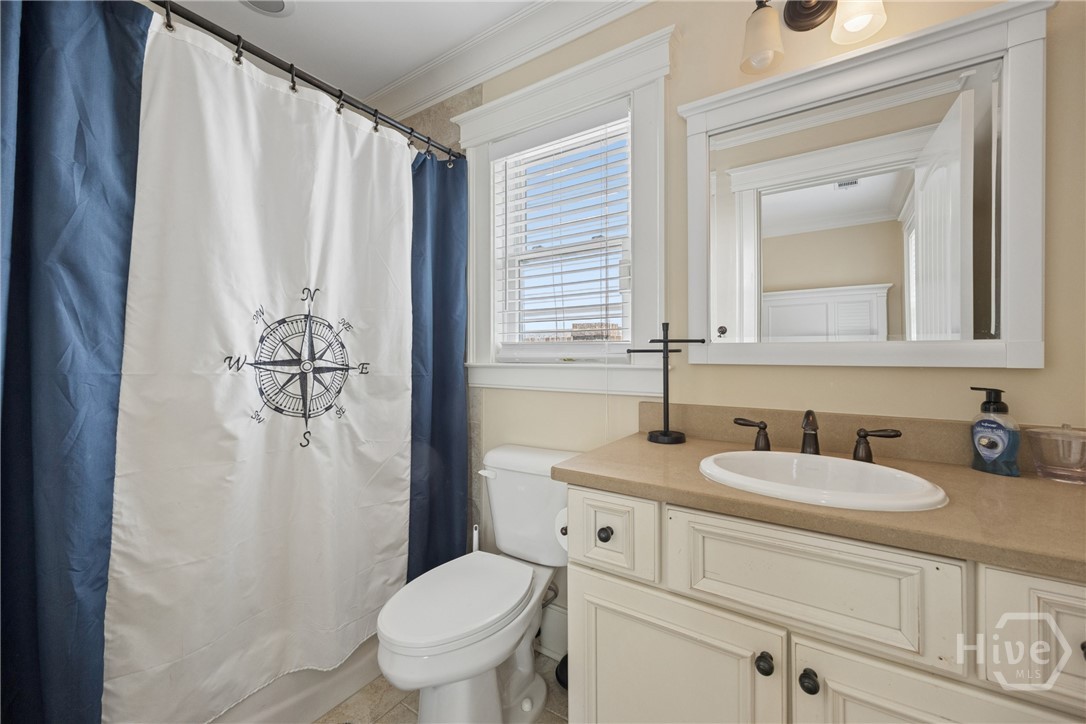 10 8th Street Property Photo 13