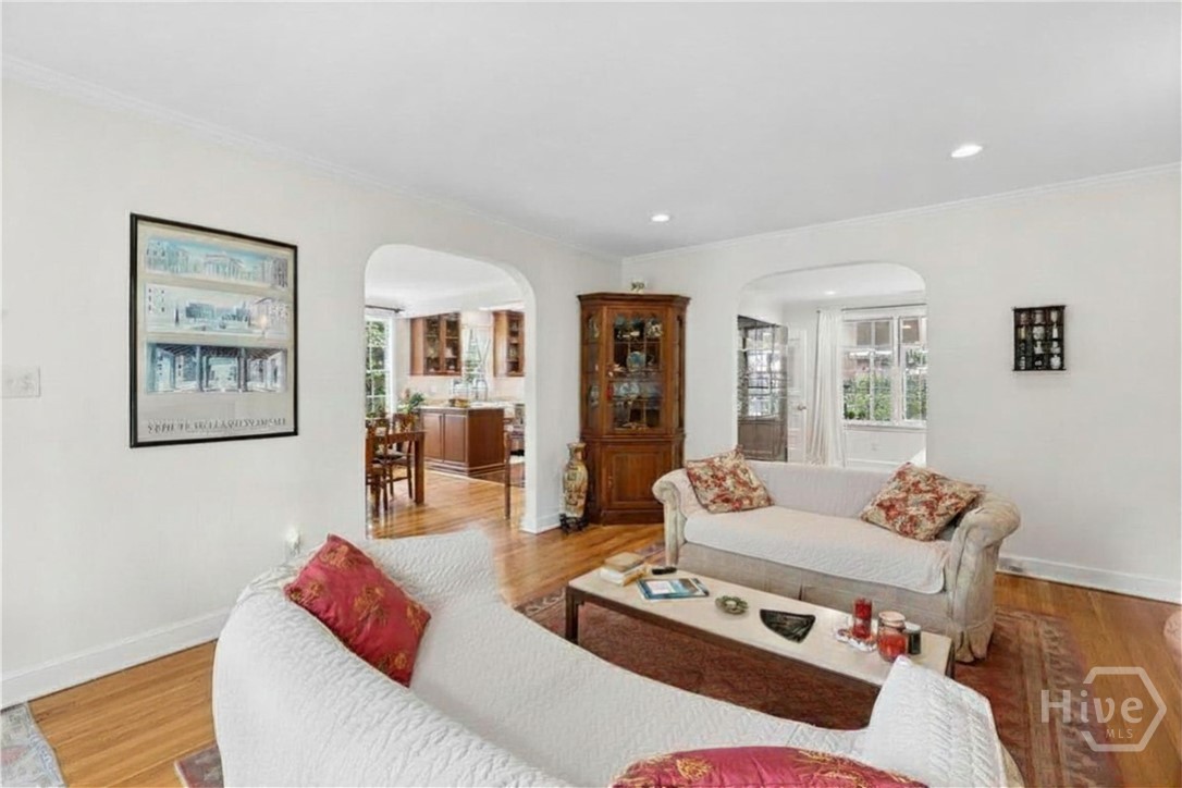 20 E 48th Street Property Photo 4