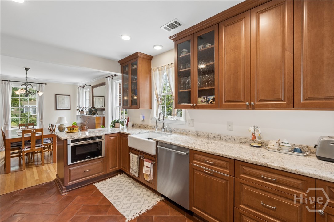 20 E 48th Street Property Photo 12