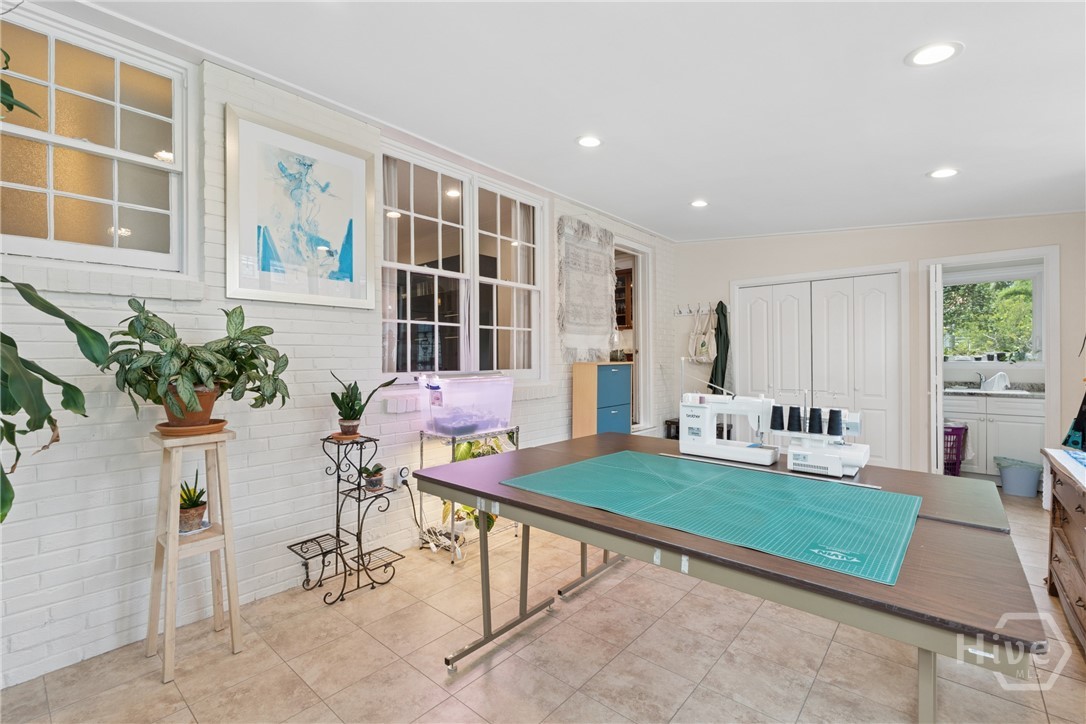 20 E 48th Street Property Photo 13