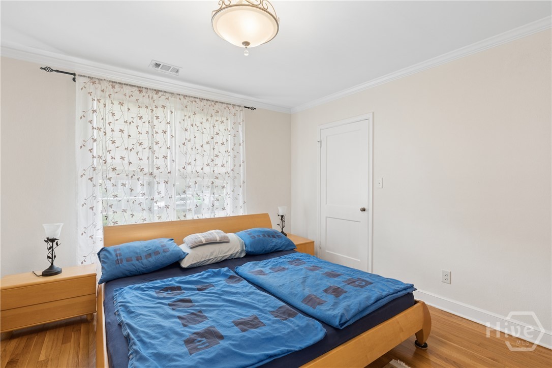 20 E 48th Street Property Photo 17