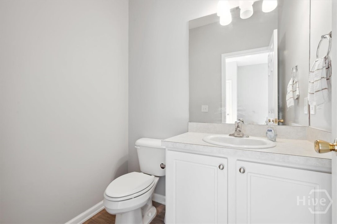 777 King George Boulevard 38 Property Photo 16