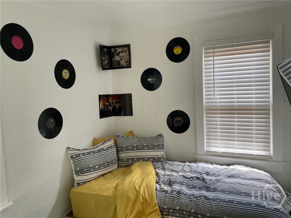 626 E Waldburg Street Property Photo 18