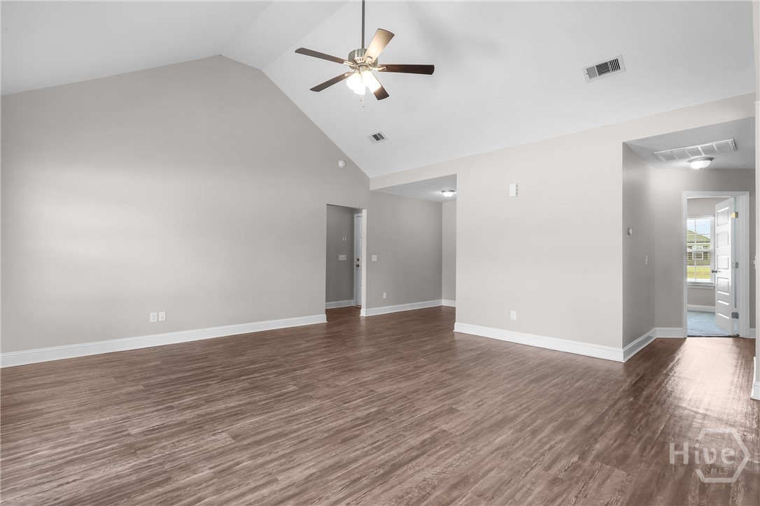 7021 White Pine Avenue Property Photo 10