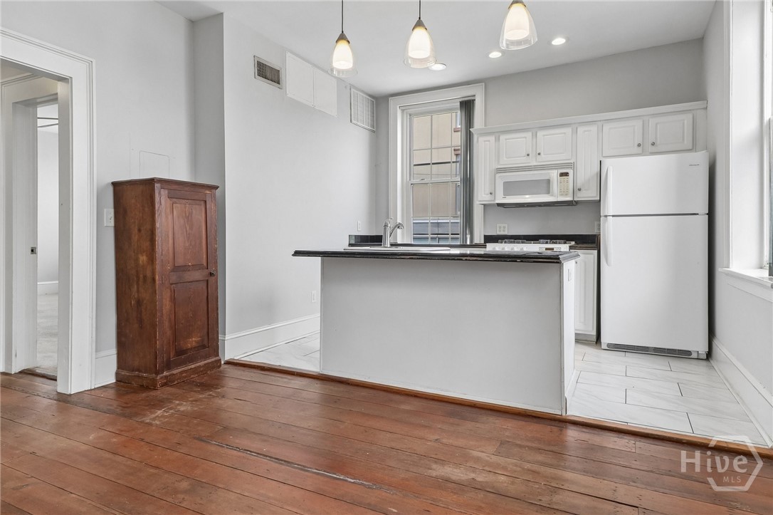 227 W Broughton Street 3 Property Photo 15