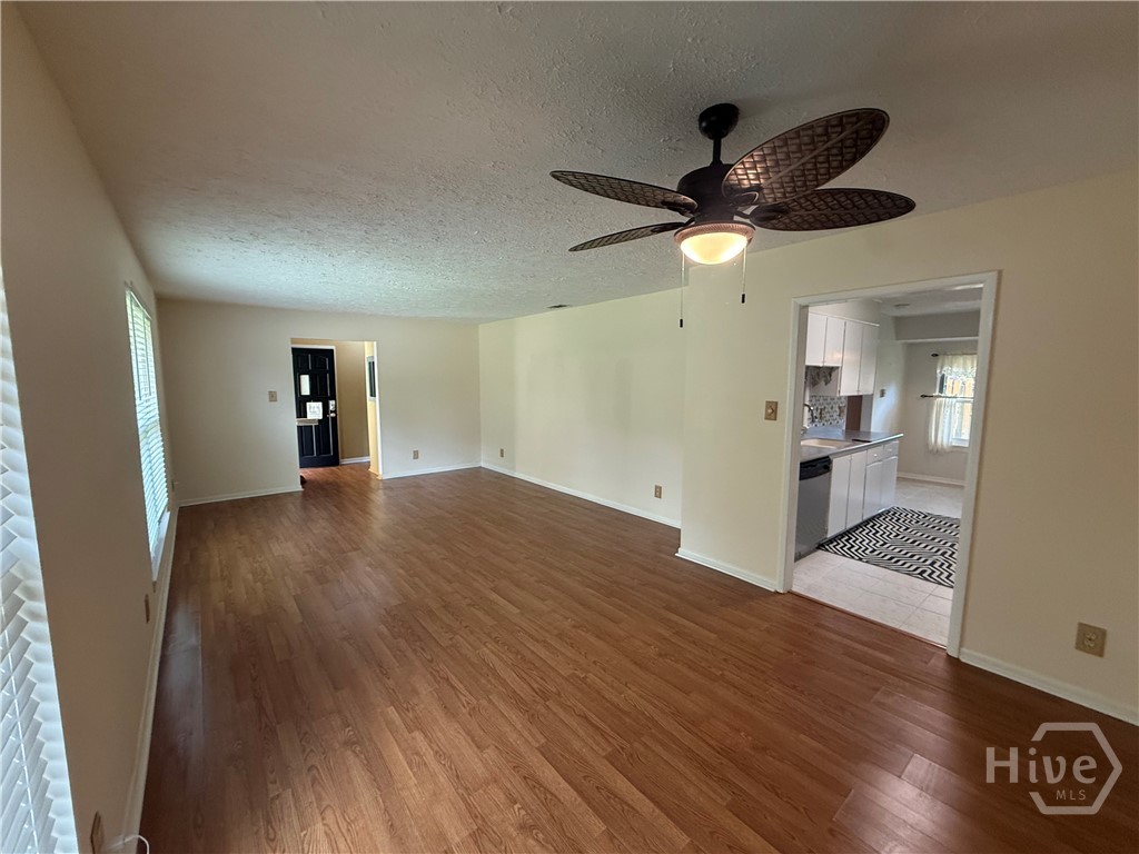 10708 Egmont Road Property Photo 4