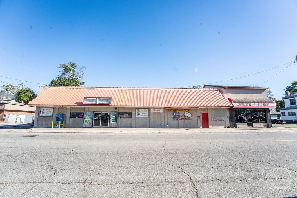 1820 Montgomery Street Property Photo 5