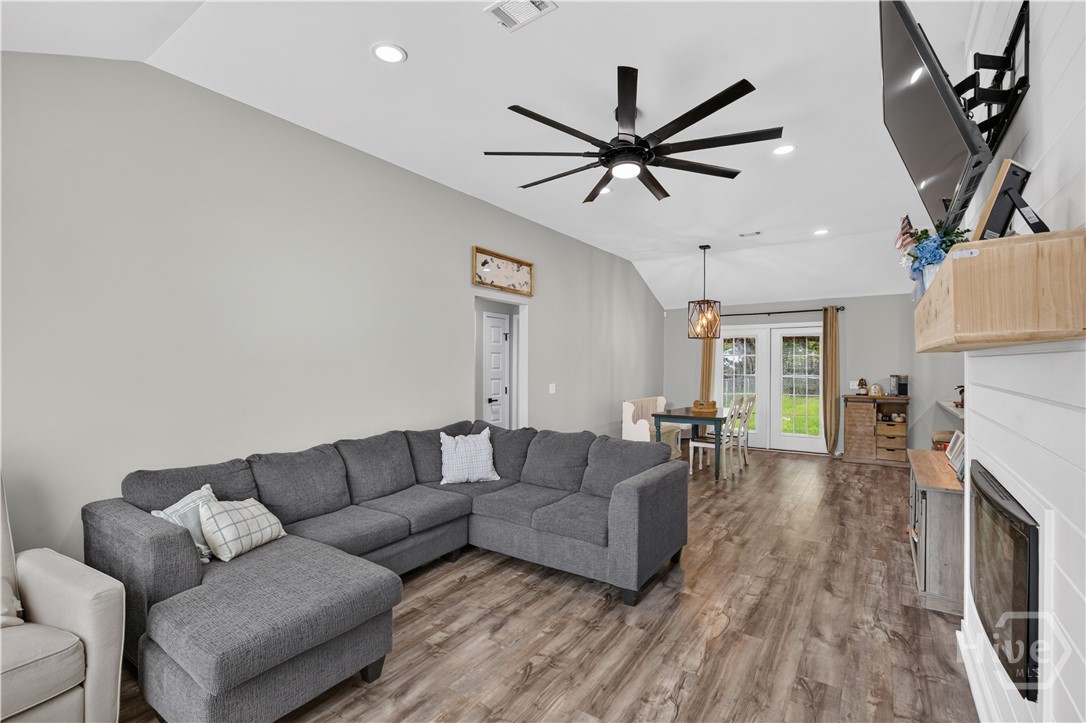251 Cutter Gap Se Property Photo 8