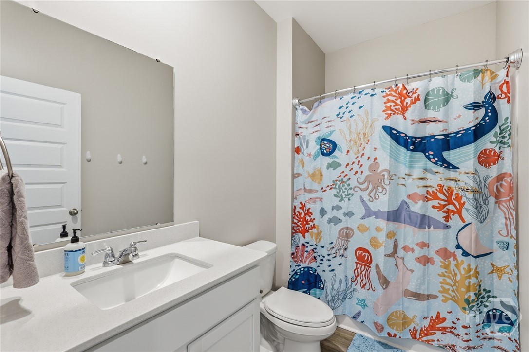 110 Grove Drive Property Photo 13