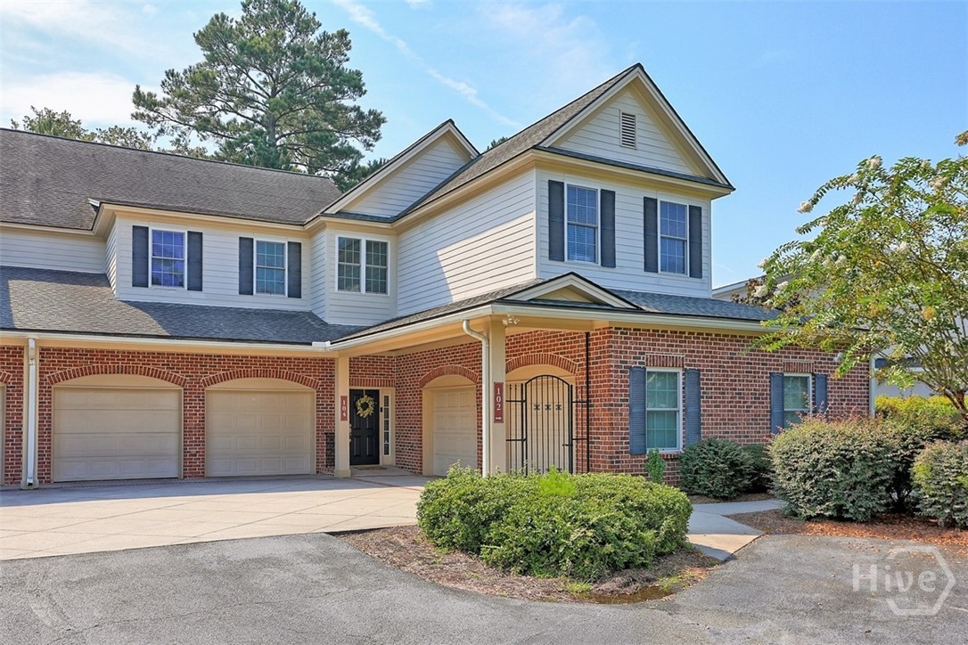104 Woodside Crossing Property Photo 1