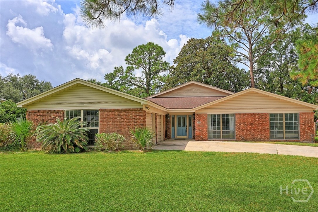 387 Hunt Drive Property Photo 3