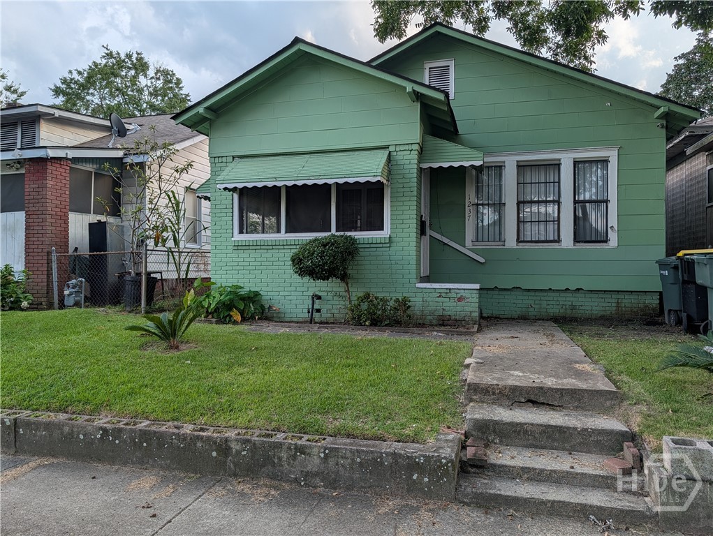 1237 E Anderson Street Property Photo 1