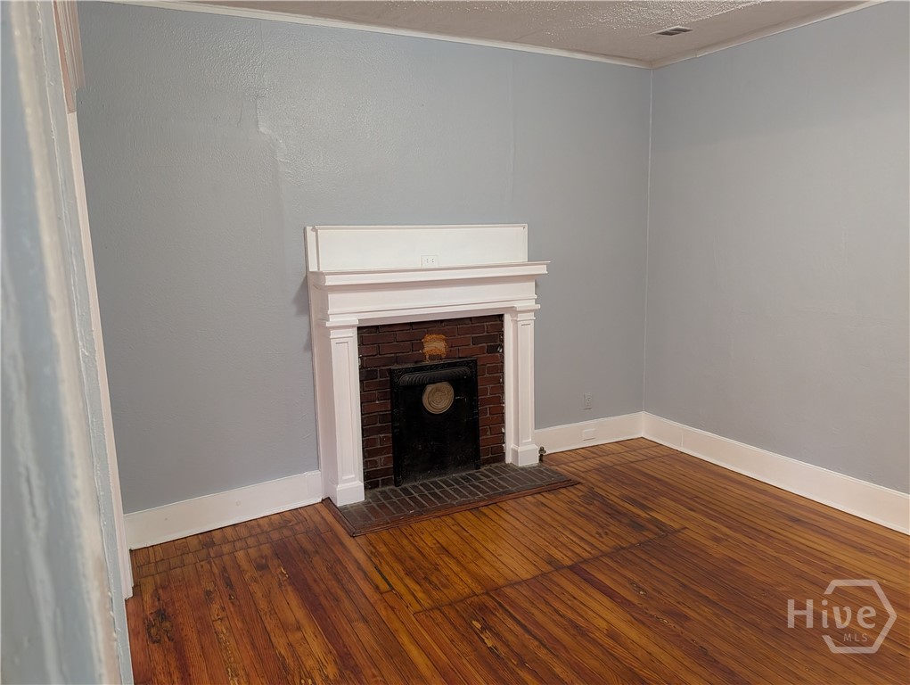 1237 E Anderson Street Property Photo 2