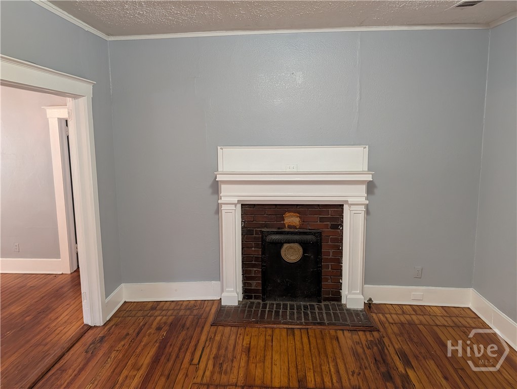 1237 E Anderson Street Property Photo 3