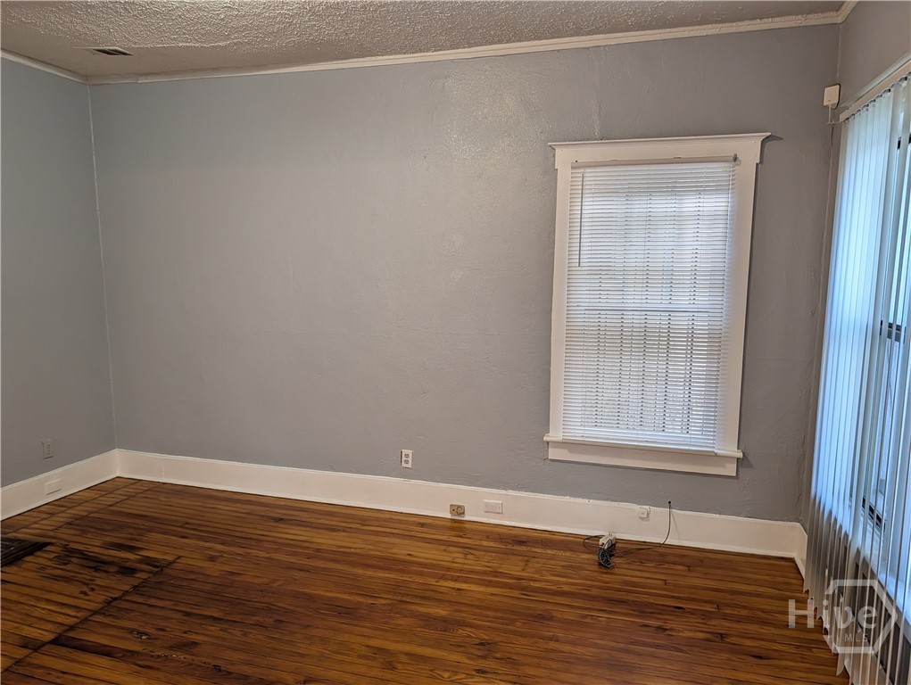 1237 E Anderson Street Property Photo 4