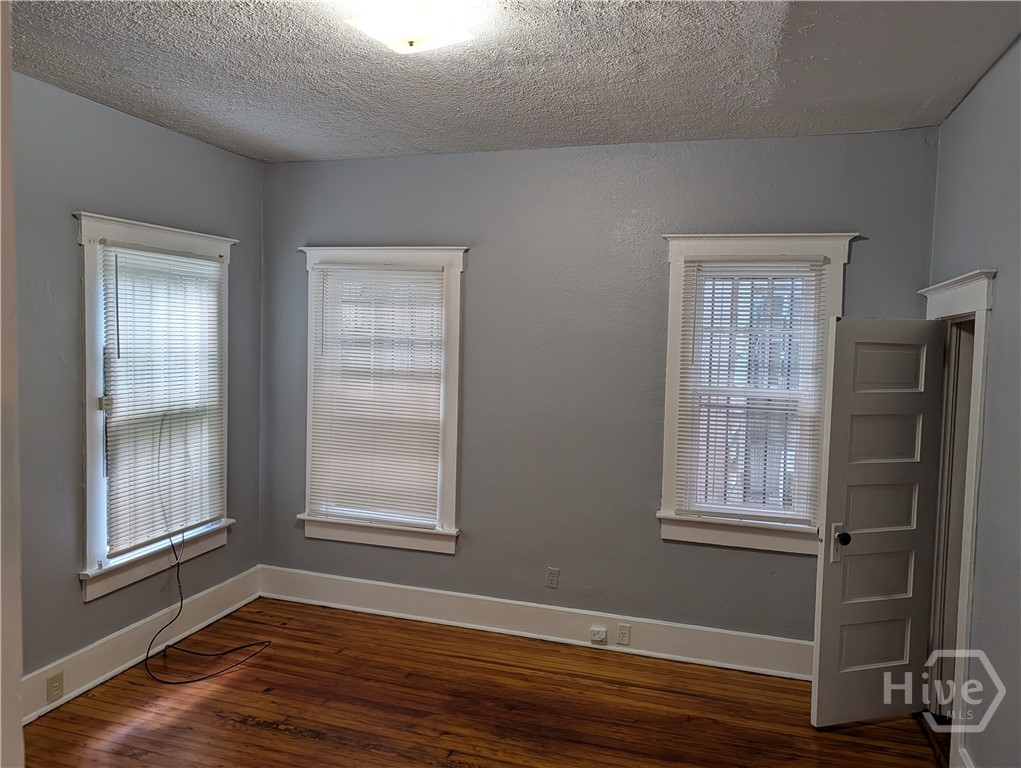 1237 E Anderson Street Property Photo 9