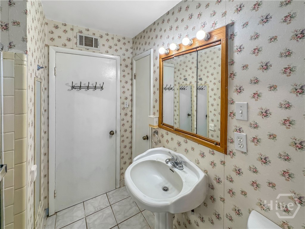 101 Seminole Street Property Photo 11