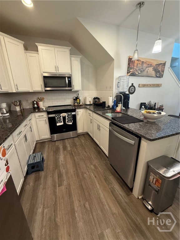 141 Danbury Court Property Photo 7
