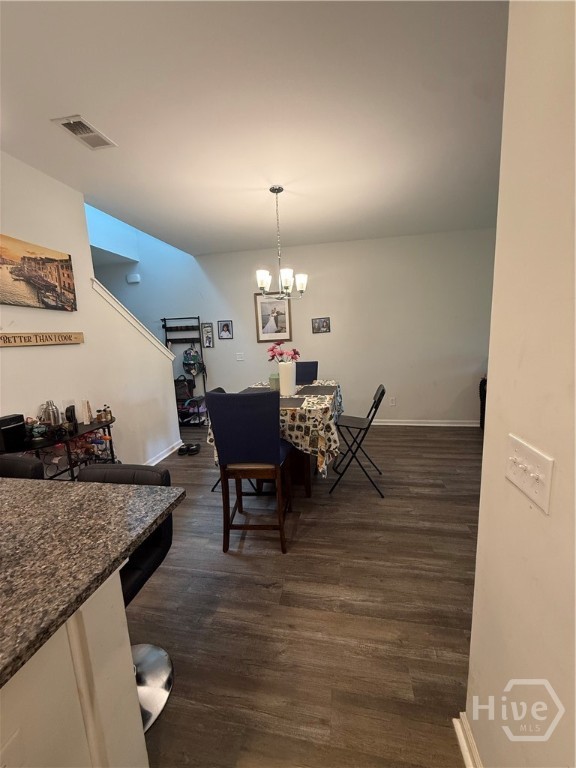 141 Danbury Court Property Photo 8