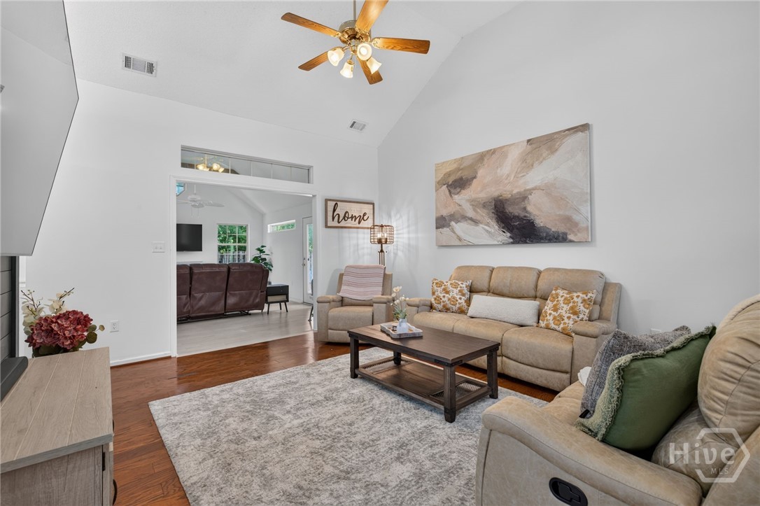 127 Salt Landing Circle Property Photo 4
