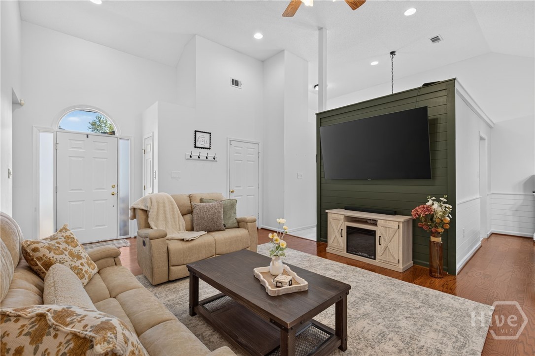 127 Salt Landing Circle Property Photo 7