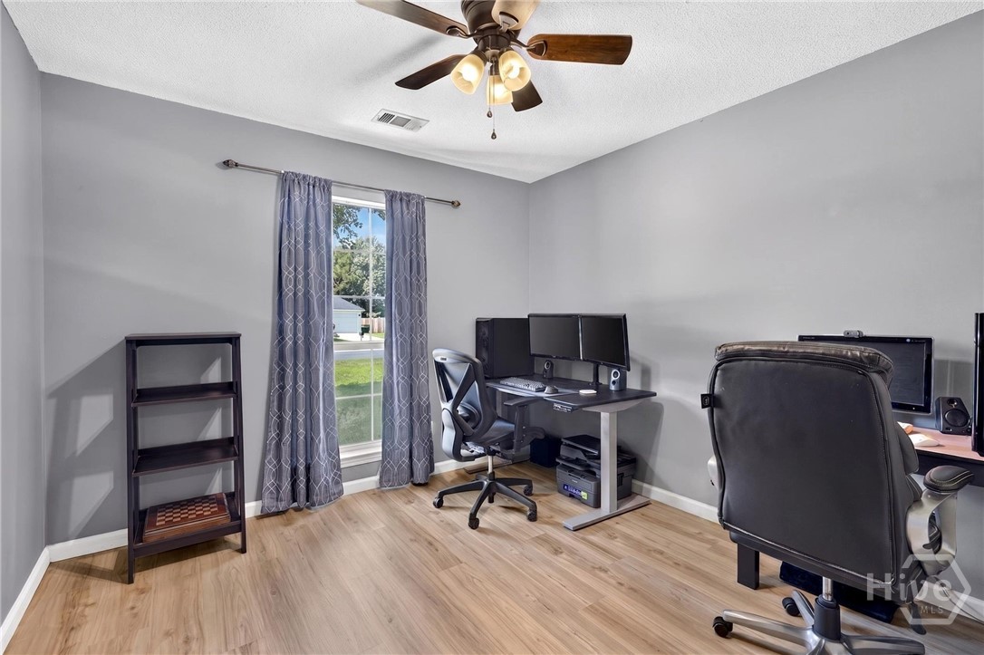 211 Longleaf Circle Property Photo 17