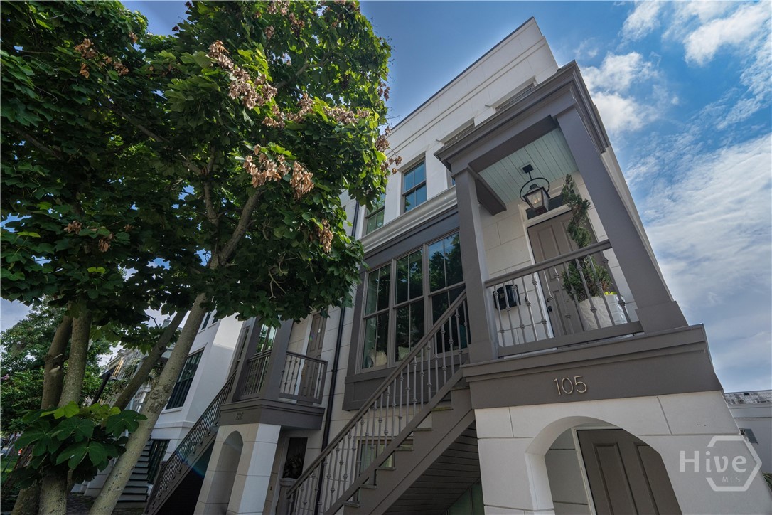 105 E Gordon Street Property Photo 1