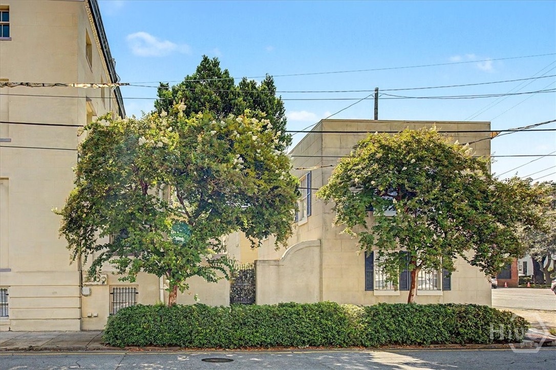 25 W Perry Street Property Photo 56