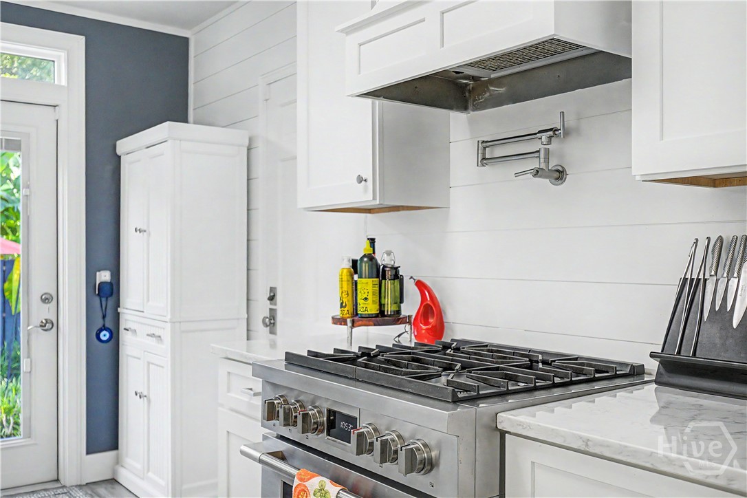 6 E 53rd Street Property Photo 16