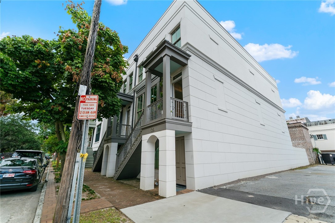 105 E Gordon Street Property Photo 2
