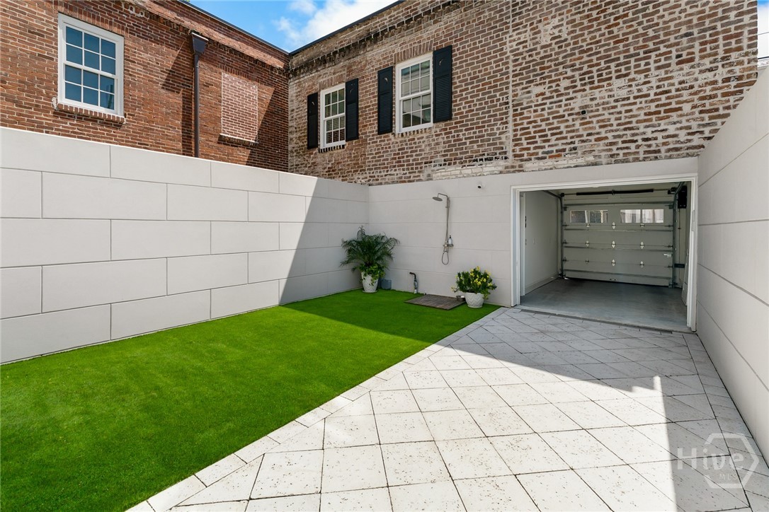 105 E Gordon Street Property Photo 20