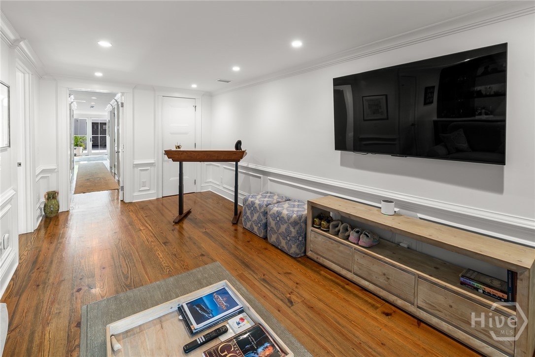 105 E Gordon Street Property Photo 33