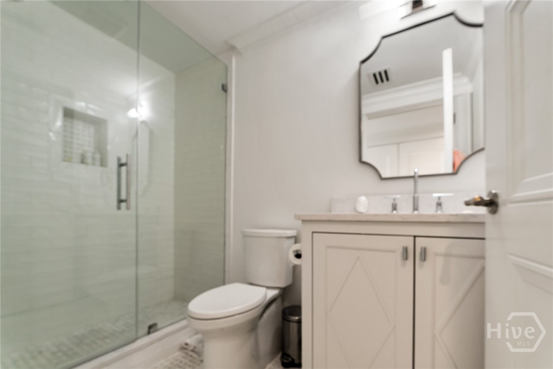 105 E Gordon Street Property Photo 37